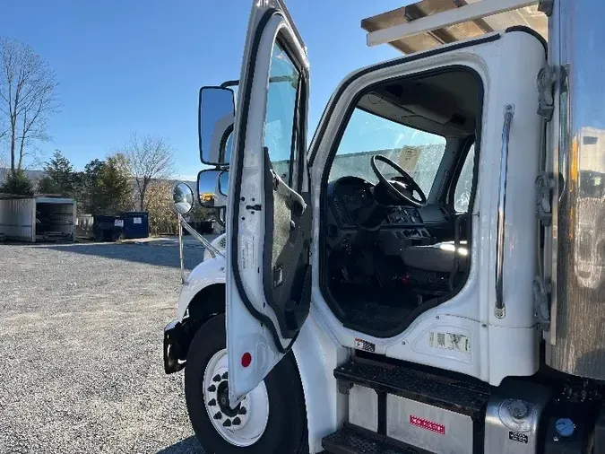 2018 Freightliner M2