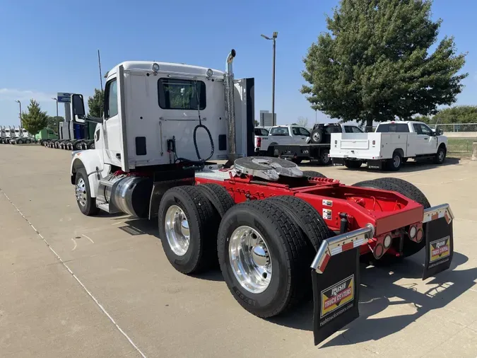 2022 Peterbilt 567