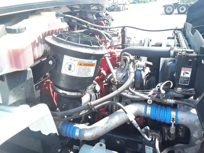 2019 FREIGHTLINER M2 106