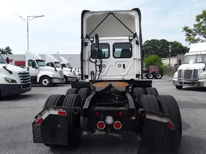 2021 FREIGHTLINER/MERCEDES CASCADIA PX11664ST9e7ab7c1853ac4a434f71ddb75aadda1