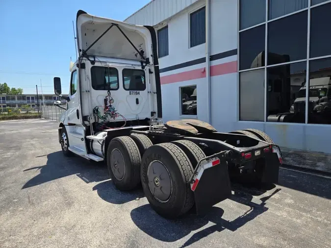 2019 FREIGHTLINER PT126064ST