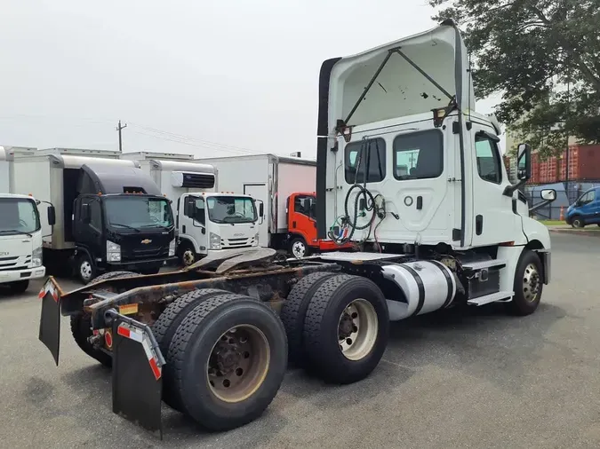 2019 FREIGHTLINER NEW CASCADIA PX12664