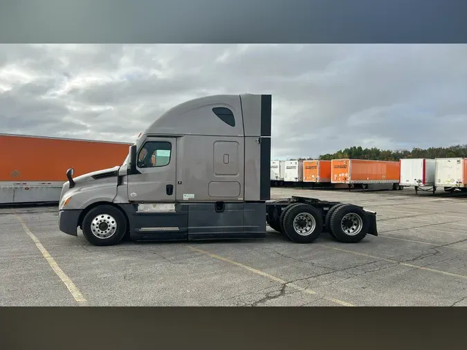 2023 Freightliner Cascadia 126