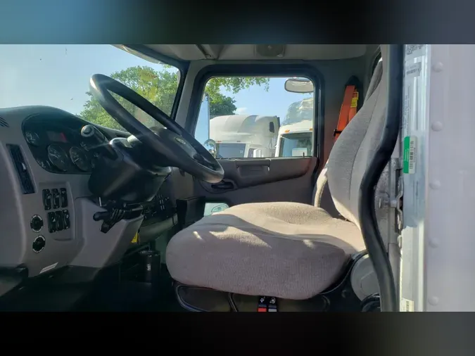 2020 Peterbilt 337