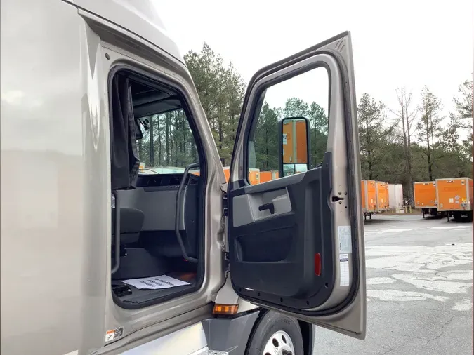 2021 Freightliner Cascadia