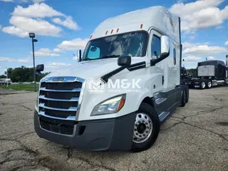 2020 FREIGHTLINER Cascadia 126