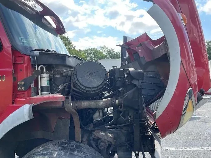 2007 INTERNATIONAL 7600