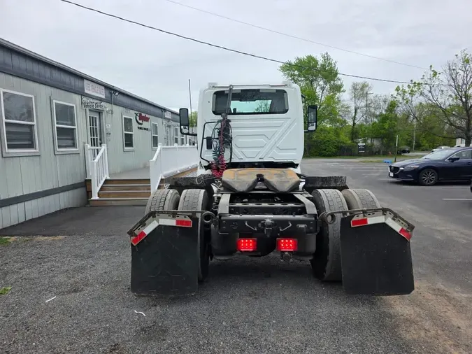 2019 NAVISTAR INTERNATIONAL RH613 DAYCAB S/A9e8e9d9e5b116770832797e5fb70fc3a