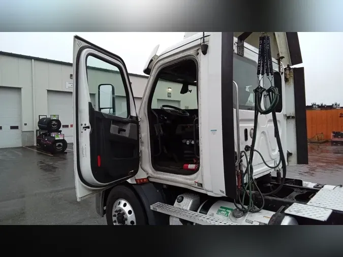 2020 Freightliner Cascadia 1269e92e592a7ccc670d057942df3d73fbb