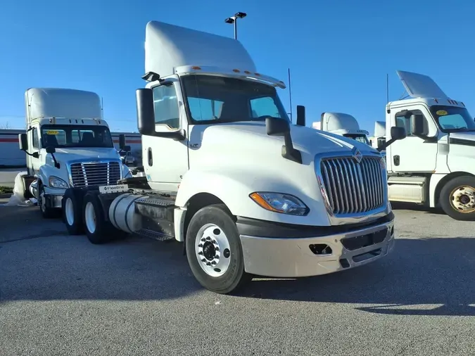 2019 NAVISTAR INTERNATIONAL LT625 DAYCAB T/A