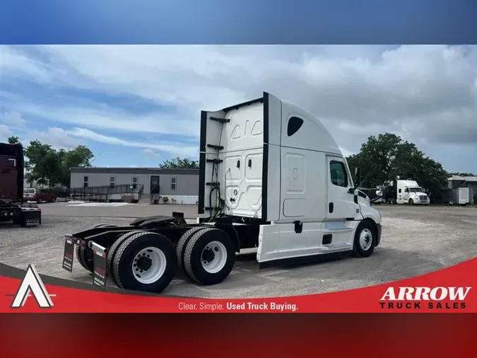 2021 FREIGHTLINER CA126
