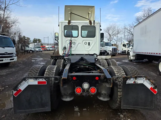 2019 FREIGHTLINER/MERCEDES CASCADIA 125