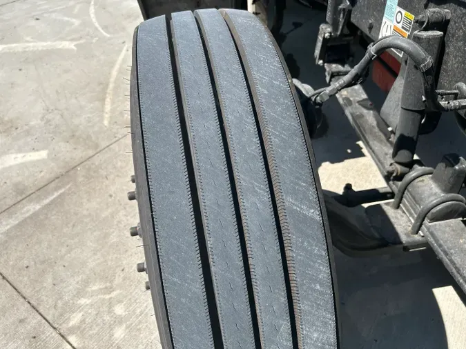 2023 Kenworth W990