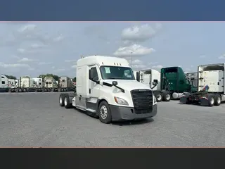 2020 Freightliner Cascadia 126