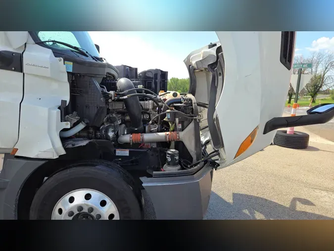 2022 Freightliner Cascadia 126