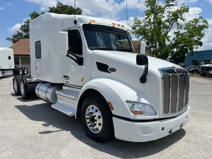 2021 Peterbilt 579