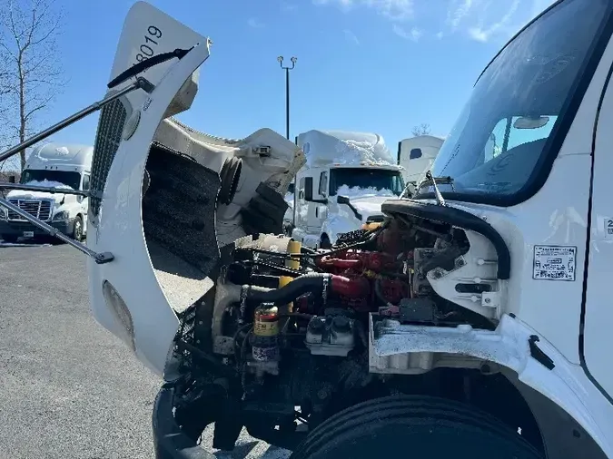 2019 Freightliner M2