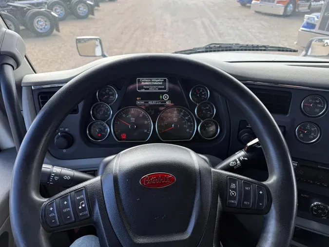 2021 Peterbilt 579
