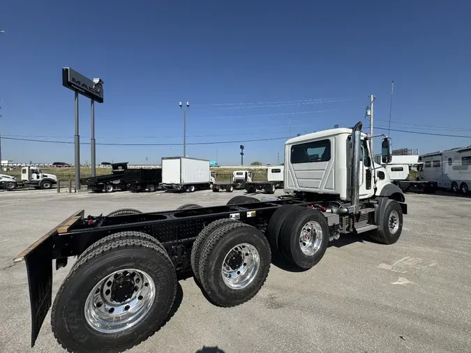 2026 MACK GR84B
