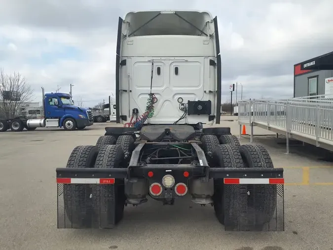2020 FREIGHTLINER/MERCEDES NEW CASCADIA 116