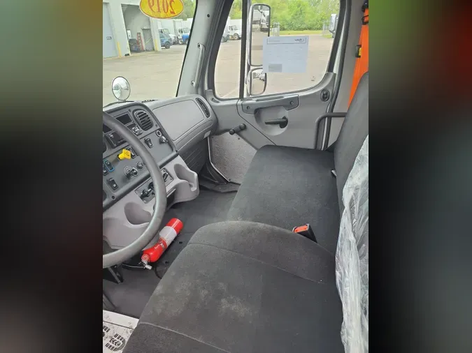 2019 FREIGHTLINER/MERCEDES M2 106