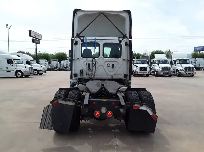 2019 FREIGHTLINER/MERCEDES CASCADIA 113