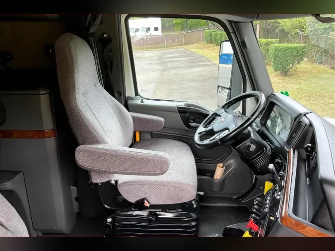 2021 INT LT625 6x4