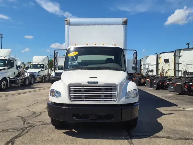 2018 FREIGHTLINER M2 106