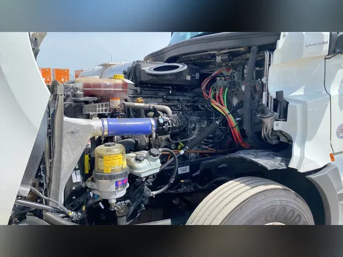 2022 Freightliner Cascadia 126