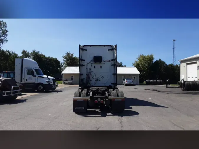 2022 Freightliner Cascadia 126