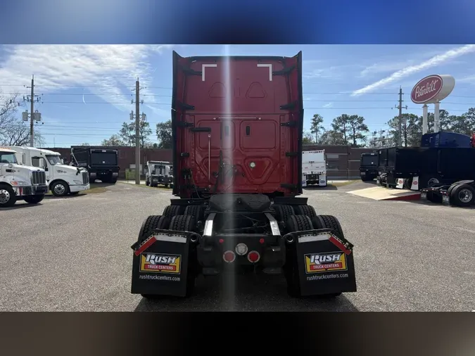 2022 Freightliner Cascadia