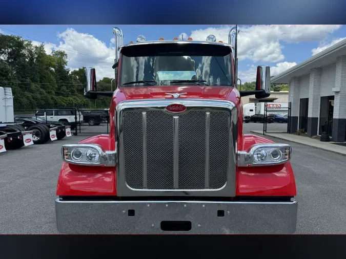 2025 Peterbilt 567