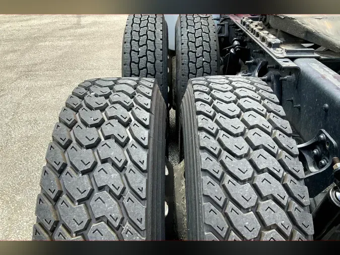 2022 INT LT625 6x4