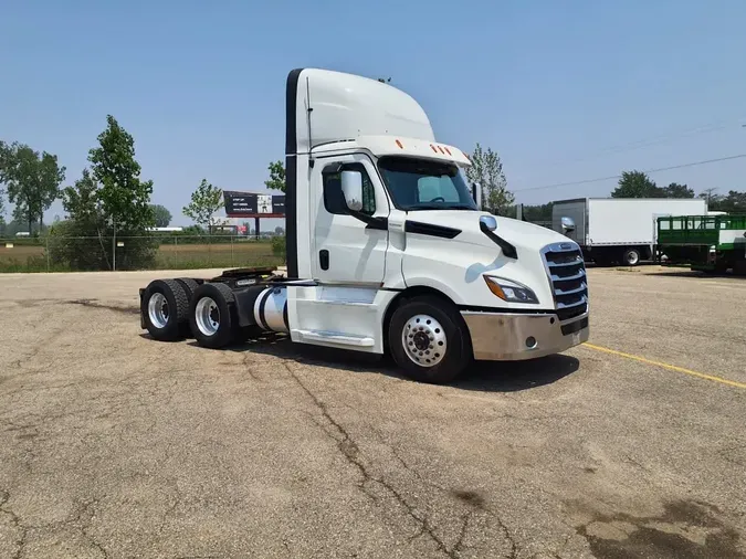 2019 FREIGHTLINER NEW CASCADIA PX12664