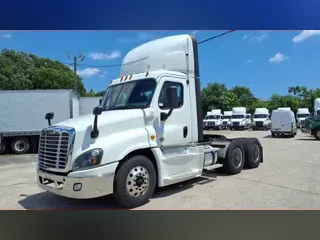2019 FREIGHTLINER/MERCEDES CASCADIA 125