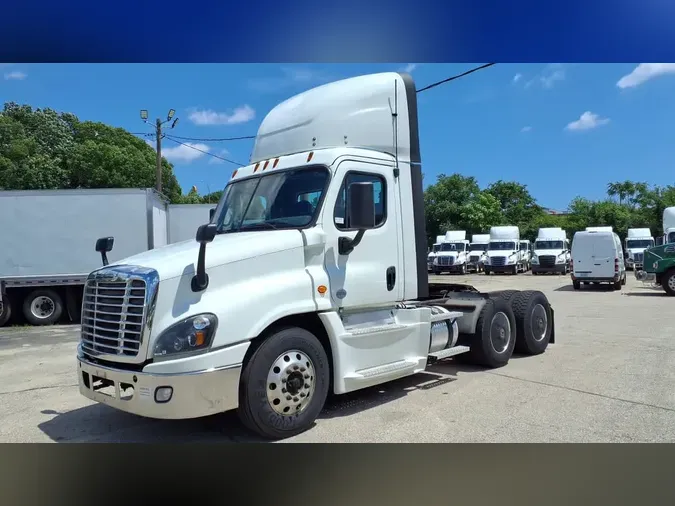 2019 FREIGHTLINER/MERCEDES CASCADIA 1259ec21055defd4c97639ce0de306f9334