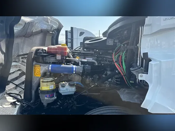 2021 FREIGHTLINER CA126