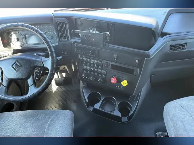 2022 INT LT625 6x4