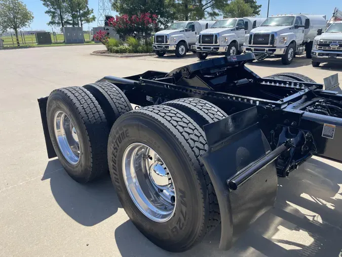 2023 Peterbilt 579