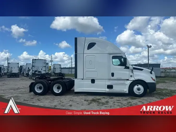 2021 FREIGHTLINER CA126