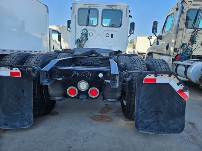 2018 FREIGHTLINER/MERCEDES CASCADIA 125