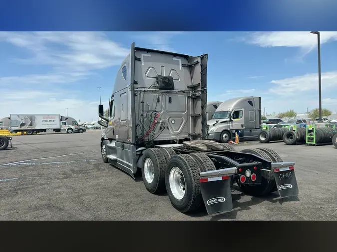 2023 Freightliner Cascadia 126