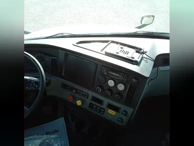 2020 Freightliner Cascadia 126