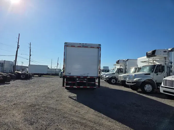 2019 FREIGHTLINER/MERCEDES M2 106