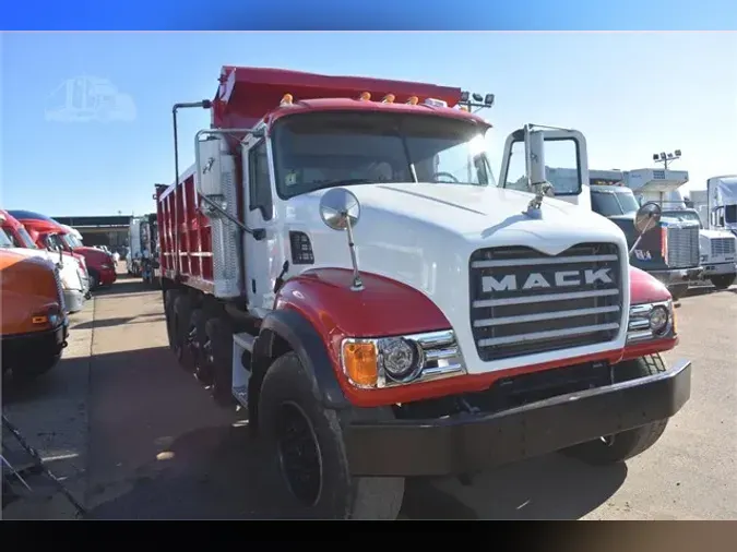 2004 MACK GRANITE CV713