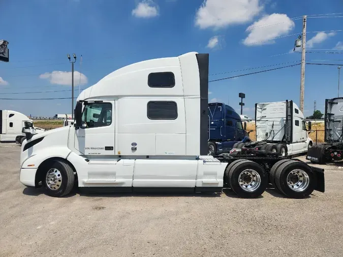 2024 VOLVO VNL64T860