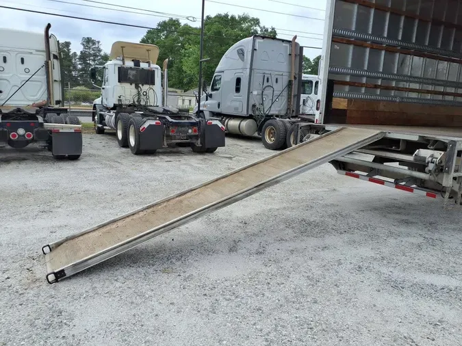 2019 FREIGHTLINER/MERCEDES M2 106