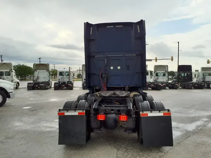 2019 NAVISTAR INTERNATIONAL LT625 SLPR CAB
