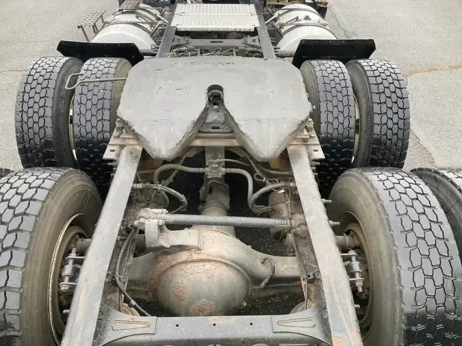 2019 NAVISTAR INTERNATIONAL LT625 DAYCAB T/A