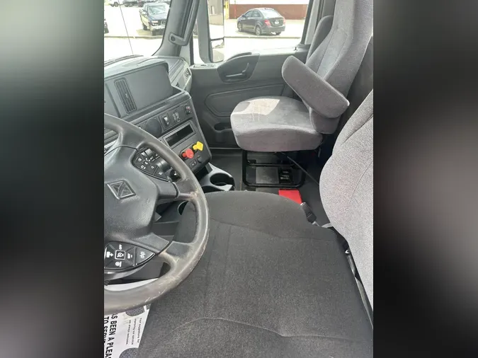2020 International LT625